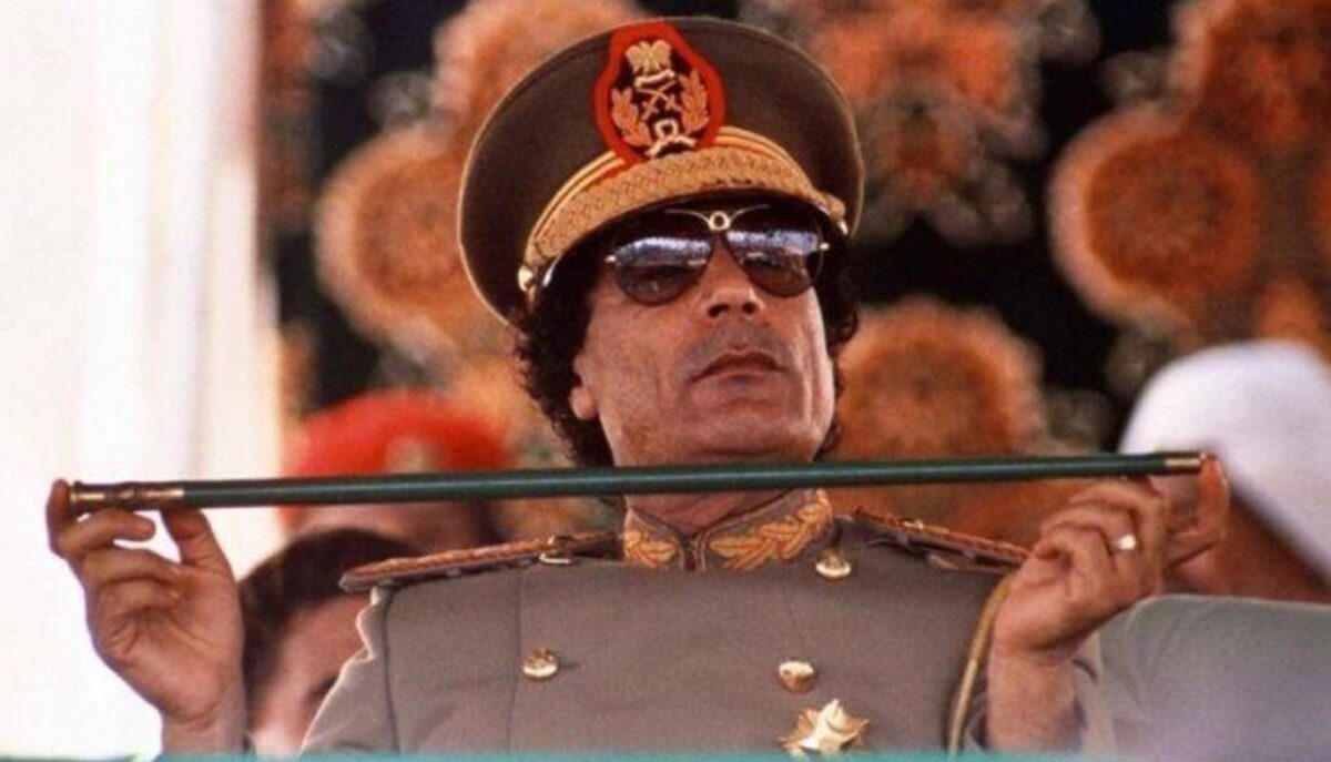 تفاصيل جديدة حول مقتل معمر القذافي لهذا السبب فضل الموت واختار سرت وطن يغرد خارج السرب