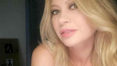 الممثلة الإيطالية آنا فالشي تفي بوعدها وتنشر صورة جريئة لها watanserb.com