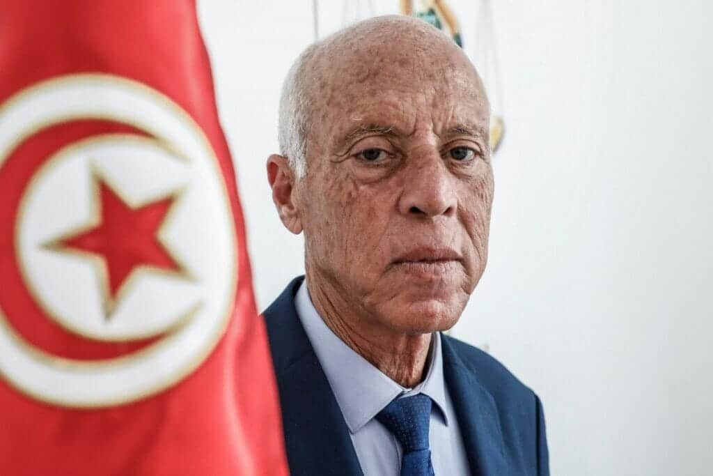النيابة العامة التونسية تكشف مفاجأة عن الطرد المشبوه الذي أرسل للرئاسة التونسية watanserb.com