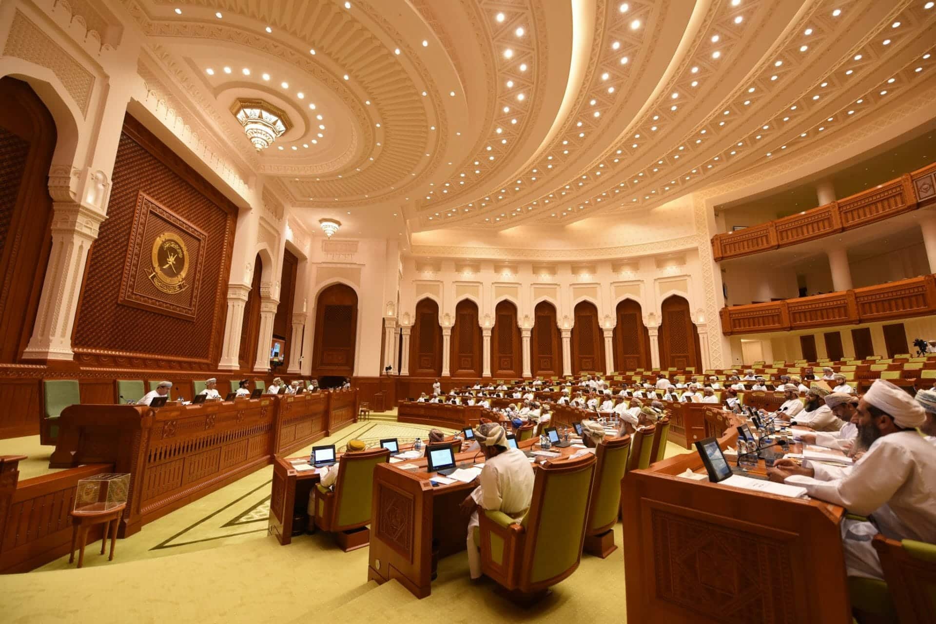 سرية جلسات التصويت في مجلس الشورى العماني watanserb.com