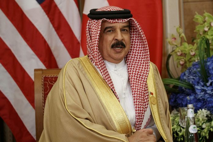 الإمارات تدفع البحرين للهجوم على قطر بفيلم عن سيادة آل خليفة يثير الجدل watanserb.com