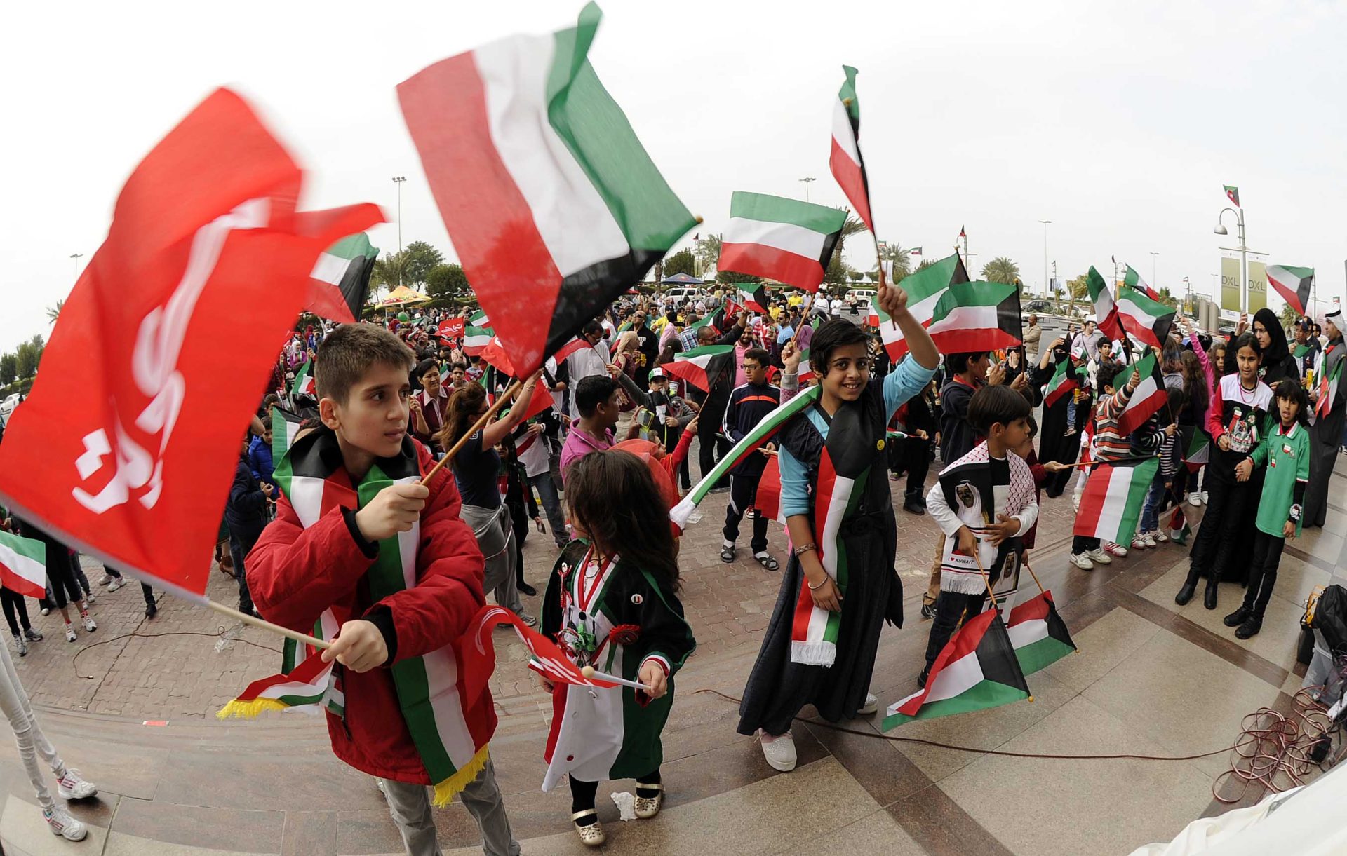العيد الوطني الكويتي يتزامن مع أسوأ أزمة اقتصادية watanserb.com