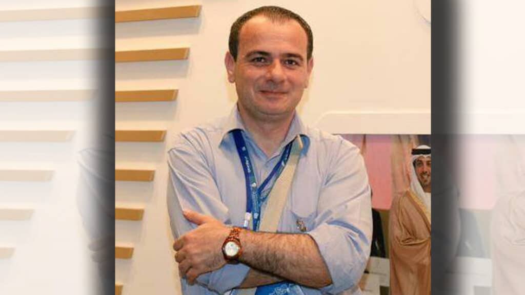 وفاة الصحفي تيسير النجار watanserb.com