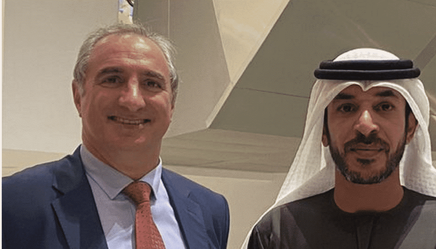 حمد المزروعي مع سفير إسرائيل watanserb.com