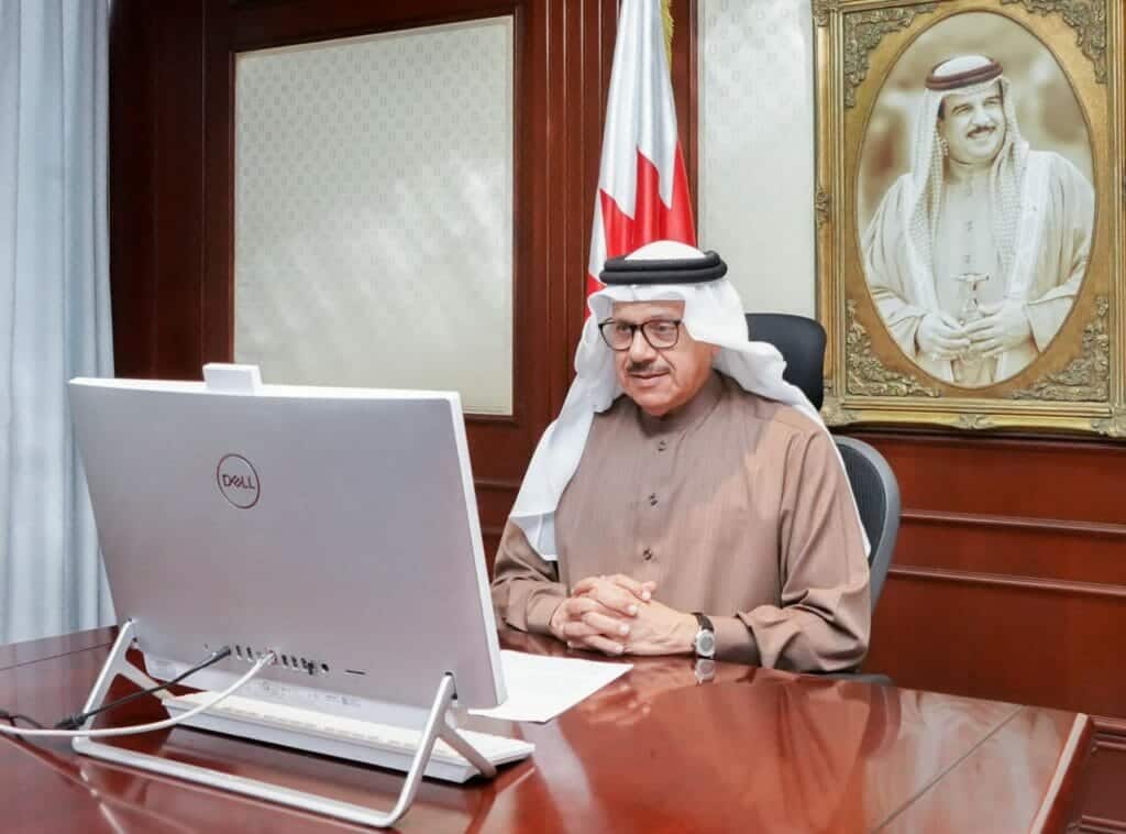 عبداللطيف الزياني وزير خارجية البحرين watanserb.com