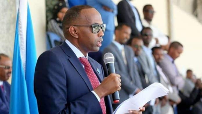 وزير الاعلام الصومالي يفضح الامارات ويكشف مخططها watanserb.com