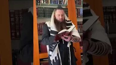 كبير حاخامات الجاليات اليهودية بالخليج يصلي لاجل محمد بن سلمان watanserb.com