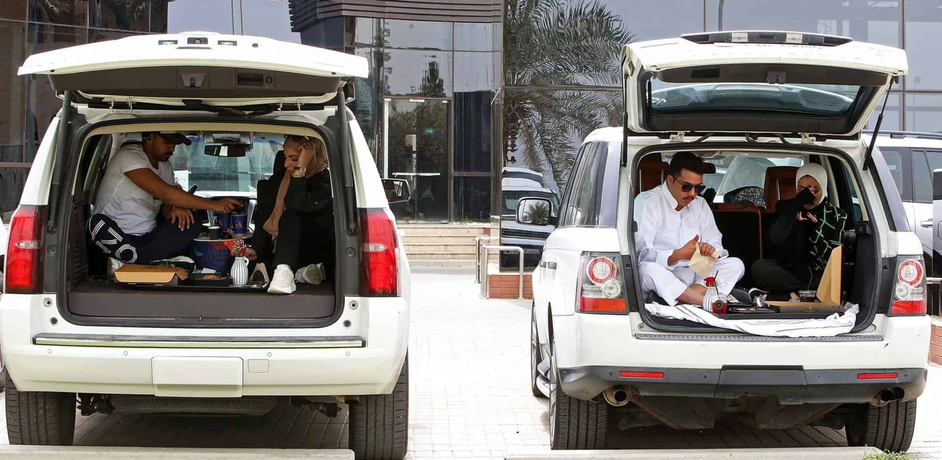 كويتيون يتحدون الحظر watanserb.com