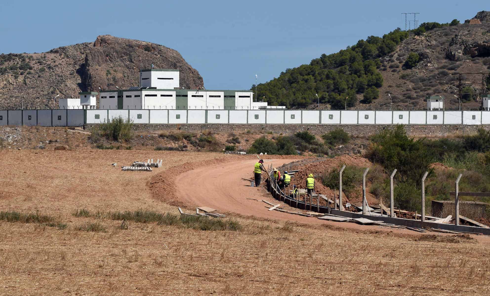 المنطقة الحدودية بين الجزائر والمغرب watanserb.com