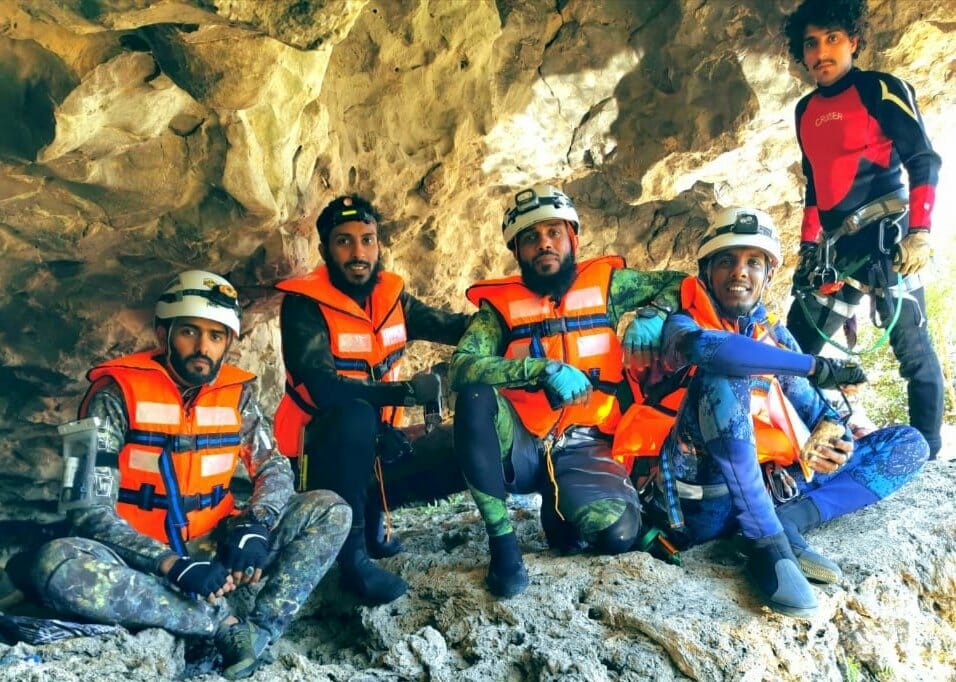 فقدان مجموعة استكشافية عمانية خلال رحلة في أحد الكهوف watanserb.com