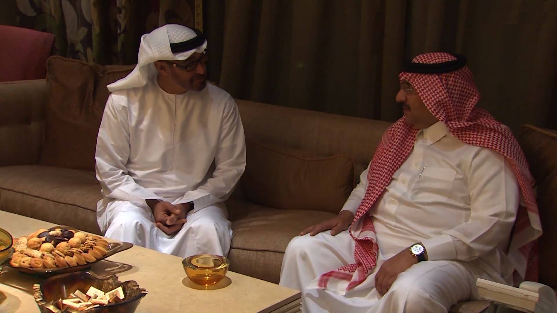 كيف استطاع محمد بن زايد الهيمة على القرار السعودي watanserb.com