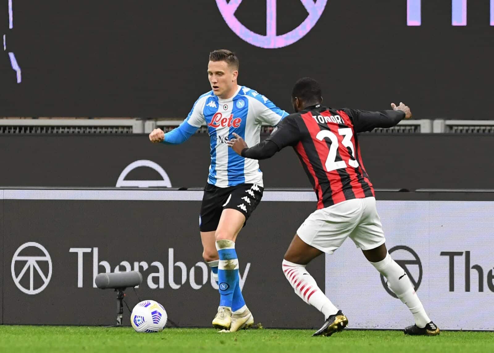 مباراة نابولي وميلان الإيطالي watanserb.com