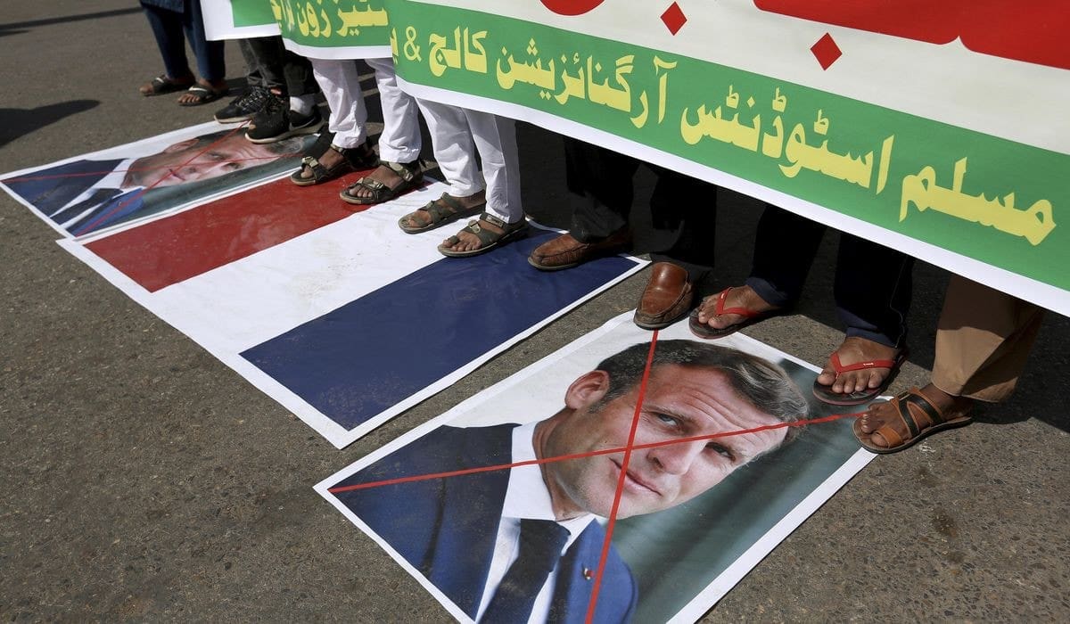 احتجاجات ضد فرنسا في باكستان watanserb.com