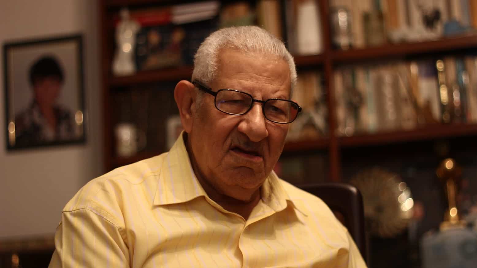 مكرم محمد أحمد watanserb.com