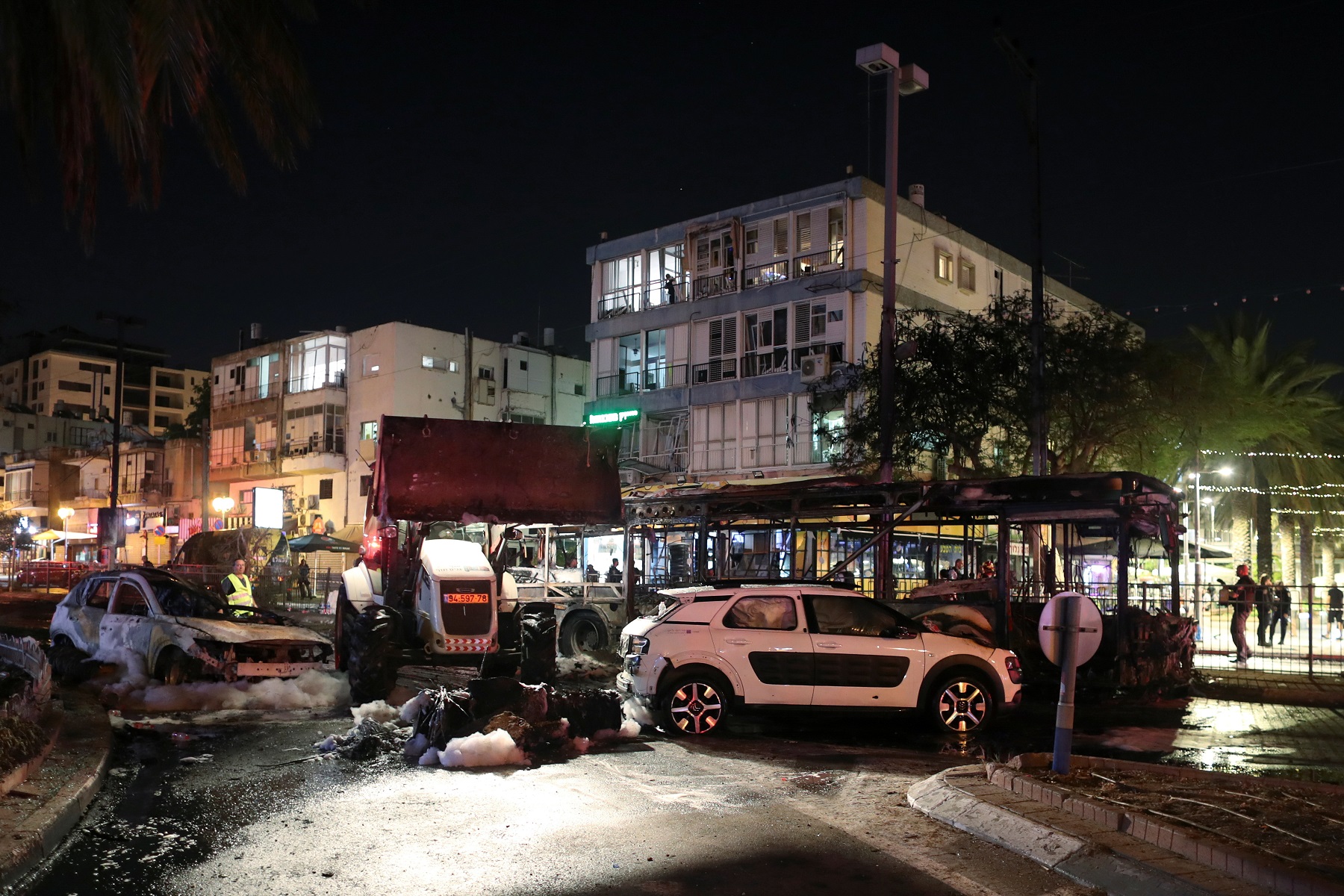 إسرائيل.. آثار الدمار في تل أبيب watanserb.com
