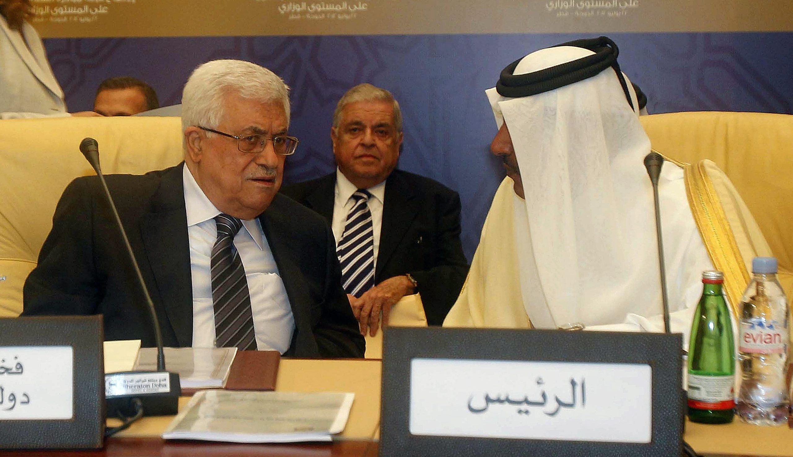 حمد بن جاسم والرئيس الفلسطيني محمود عباس watanserb.com