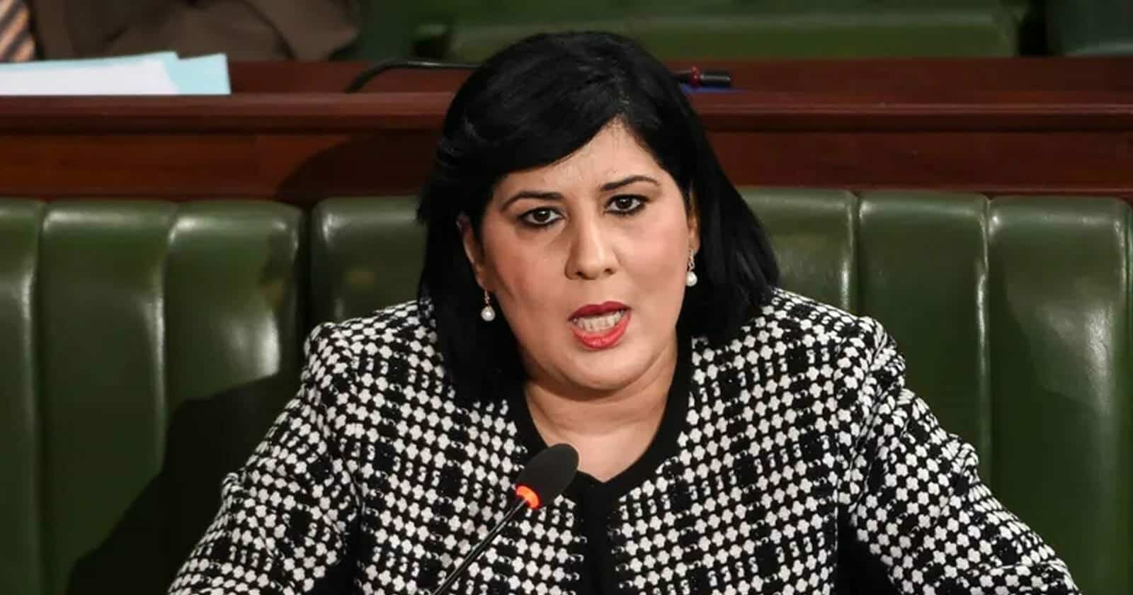 ضرب عبير موسى watanserb.com