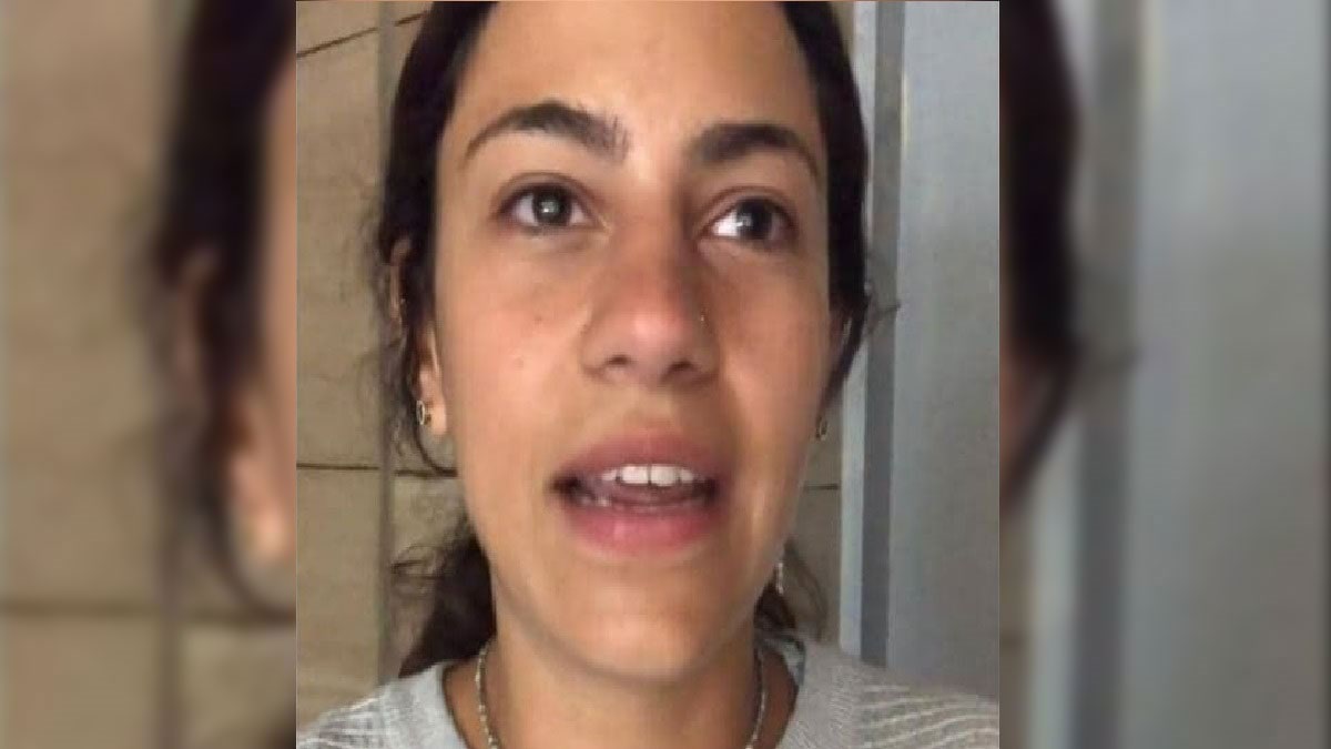 الفتاة المصرية ضحية متحرش المطار watanserb.com