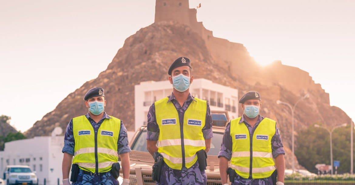 توقعات بوصول 4 ملايين جرعة لقاح كورونا الى سلطنة عمان watanserb.com