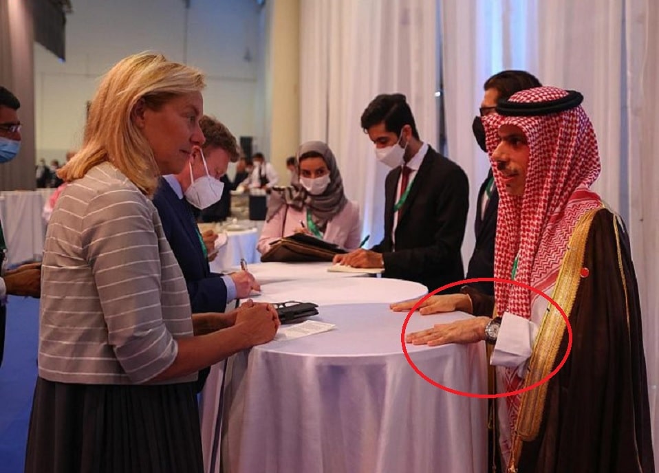 وزير الخارجية السعودي خلال لقائه نظيرته الهولندية watanserb.com