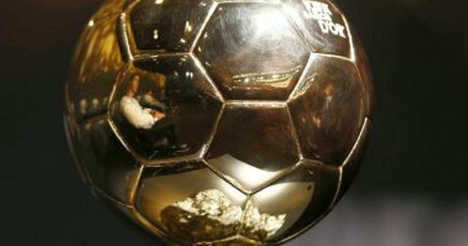 جائزة الكرة الذهبية watanserb.com
