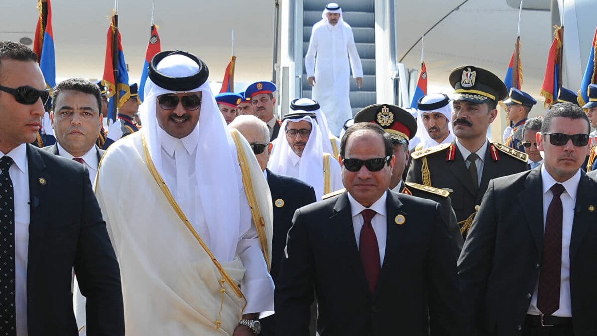 أمير قطر يعين سفيرا فوق العادة في مصر watanserb.com