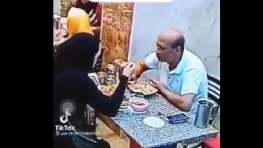 مصرية تعتدي على زوجها watanserb.com