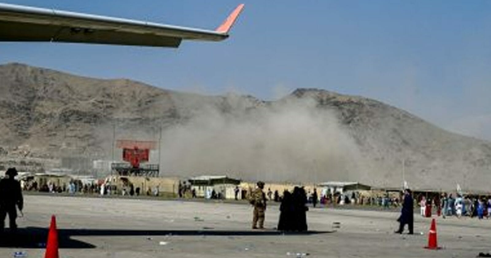 انفجار مطار كابل الدموي watanserb.com