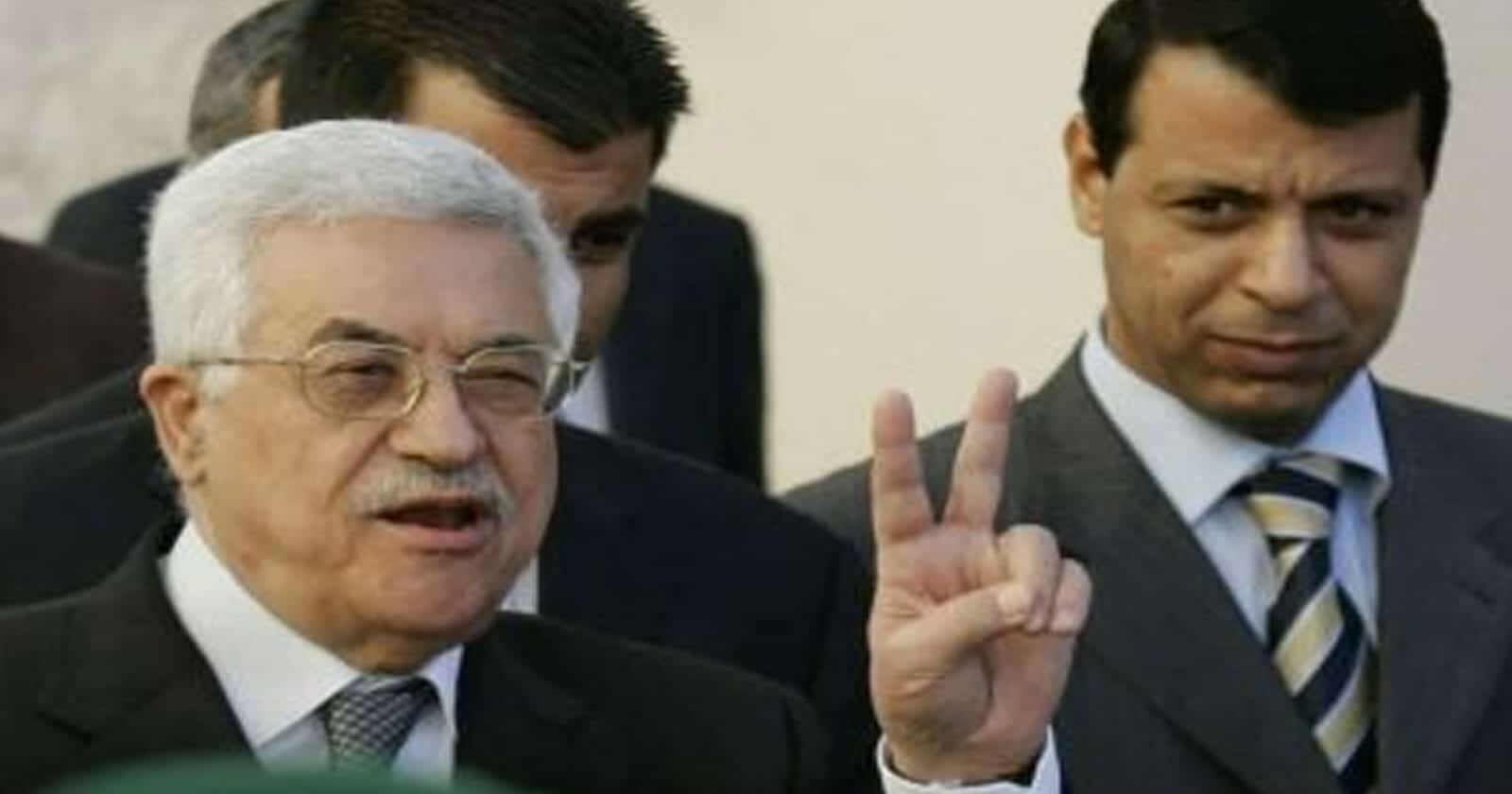 محمد دحلان ومحمود عباس watanserb.com