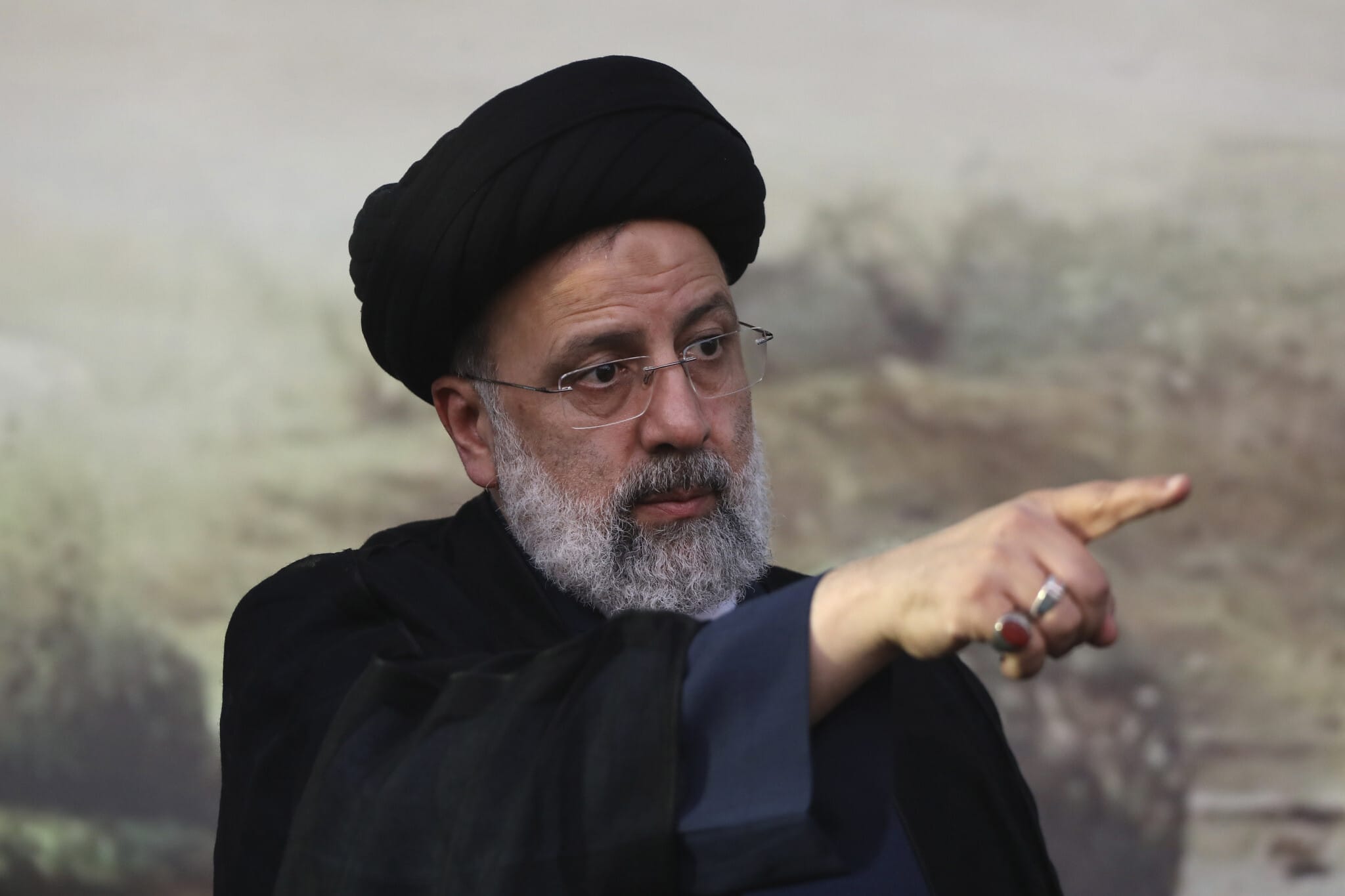 الرئيس الإيراني الجديد أكد أنه يريد أن تكون له علاقات وثيقة مع الإمارات watanserb.com