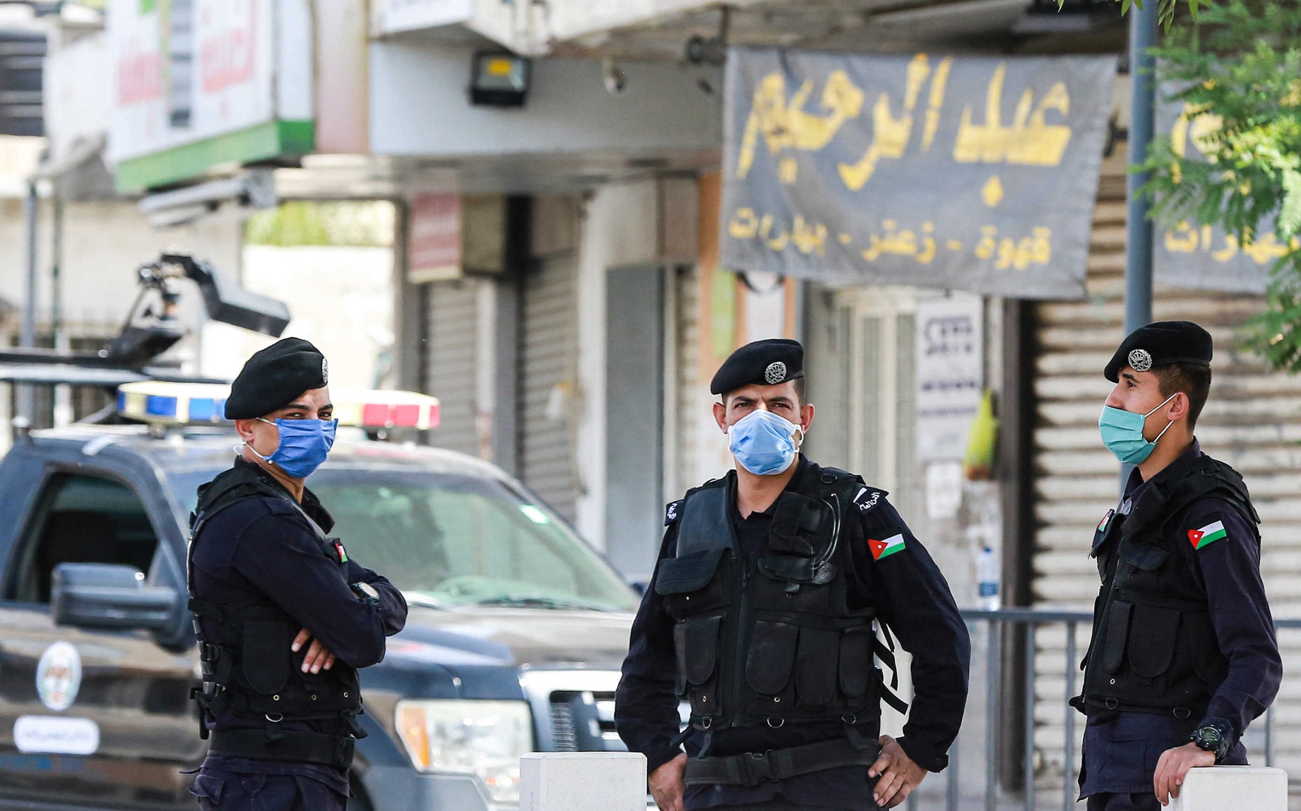 الأمن الأردني فتح تحقيقاً بوفاة شخص بعد تعرضه للطعن على يد شقيقتيه في العقبة watanserb.com