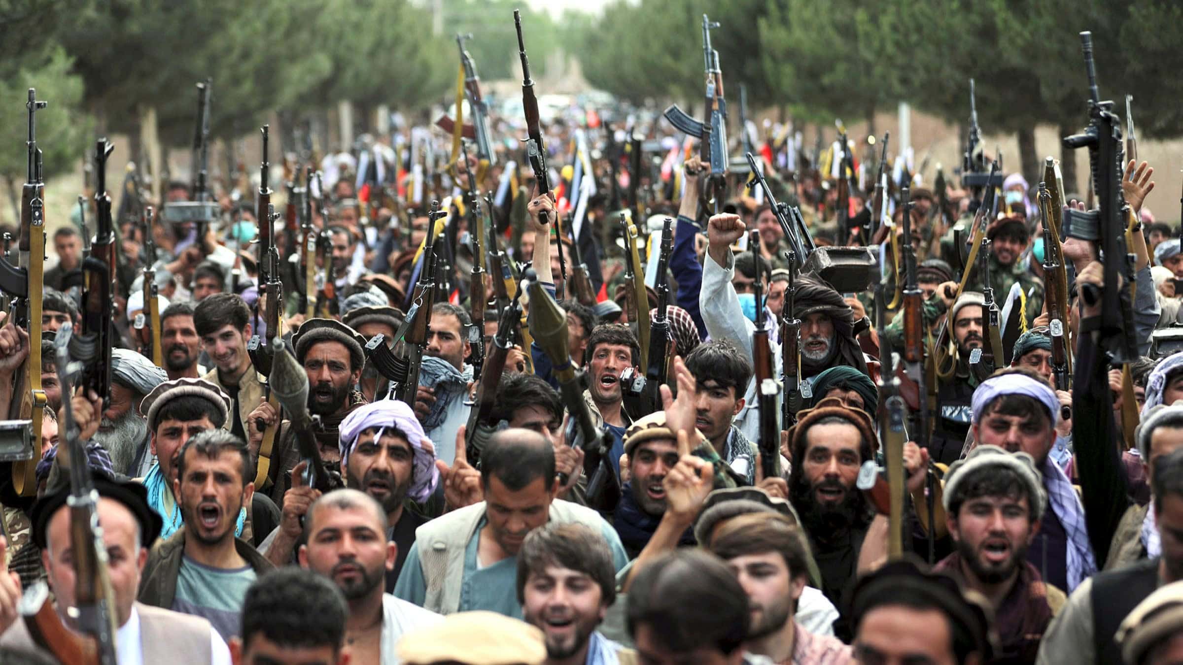80 ألف مقاتل من طالبان هزموا اكثر من 300 ألأف من القوات الحكومية الأفغانية وسيطروا على أفغانستان watanserb.com