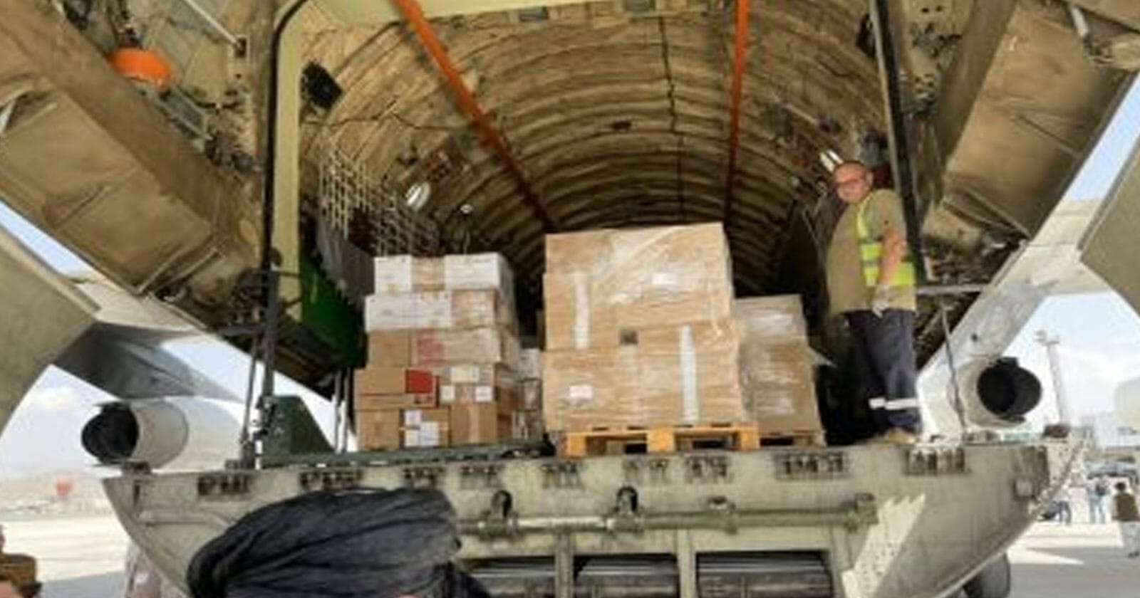 طالبان والمساعدات الإماراتية watanserb.com