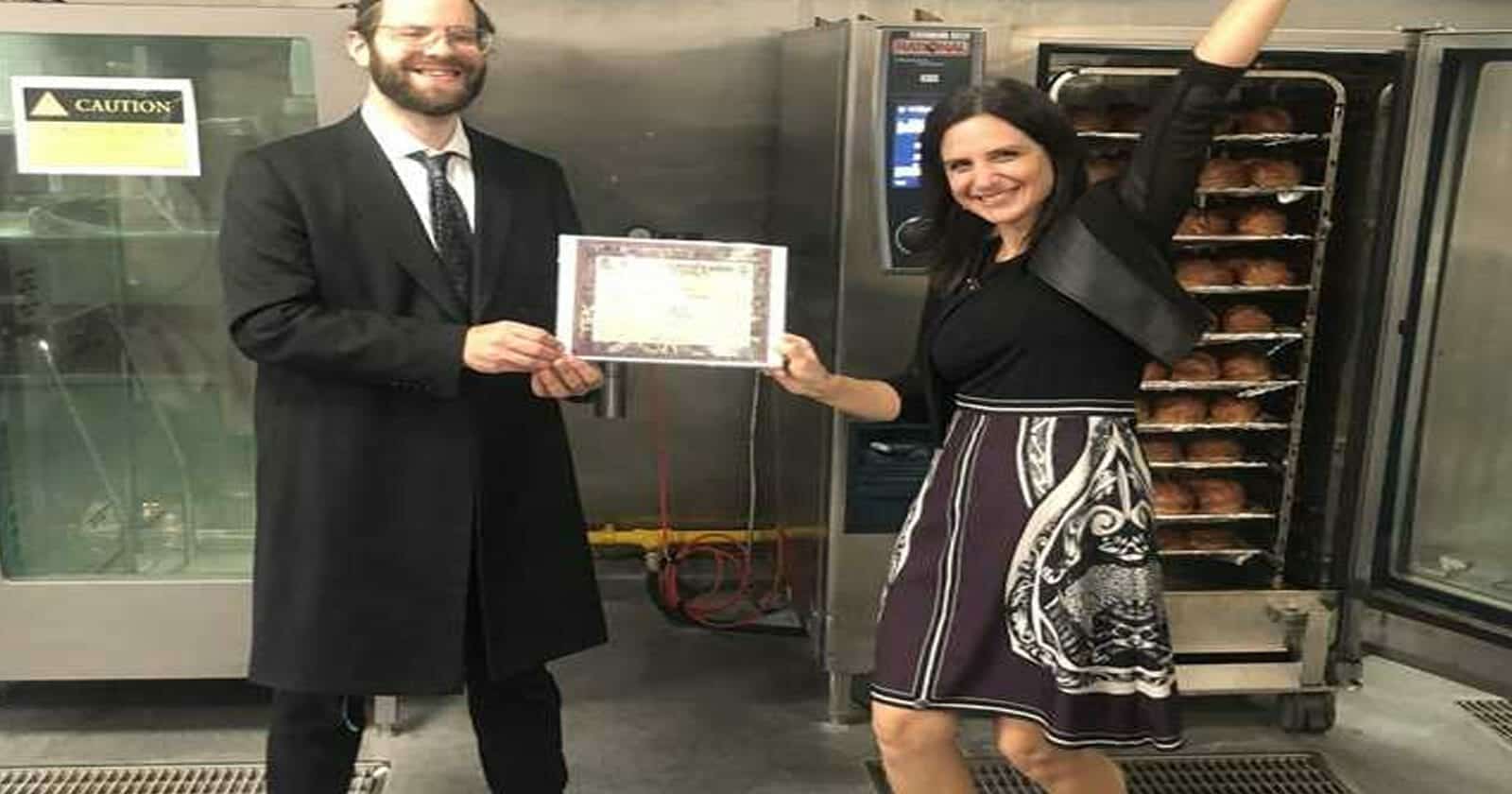 مطعم إسرائيلي في الإمارات watanserb.com