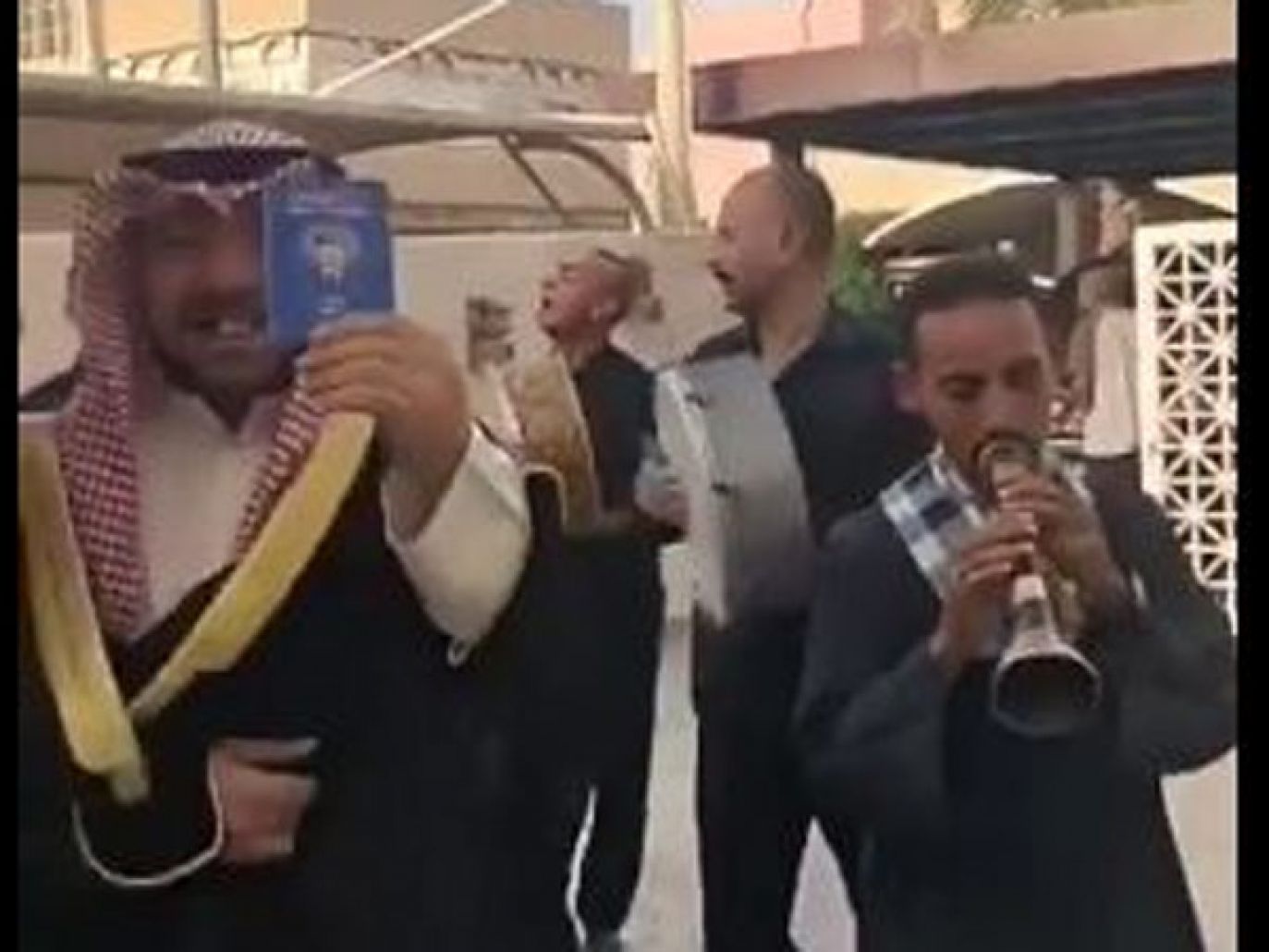 احتفال مصري بالجنسية الكويتية watanserb.com