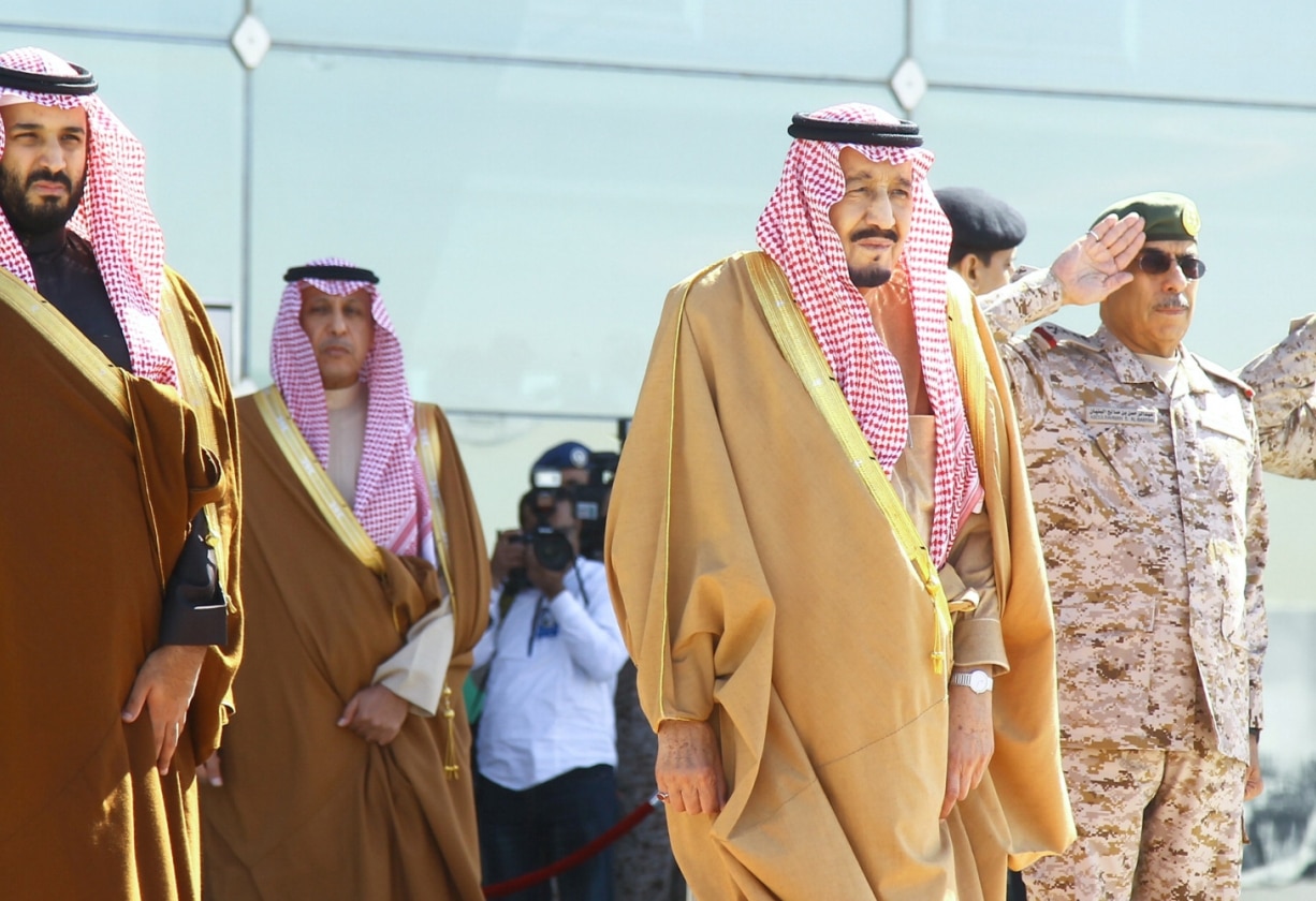 ملك السعودية سلمان بن عبدالعزيز ونجله ولي العهد محمد watanserb.com
