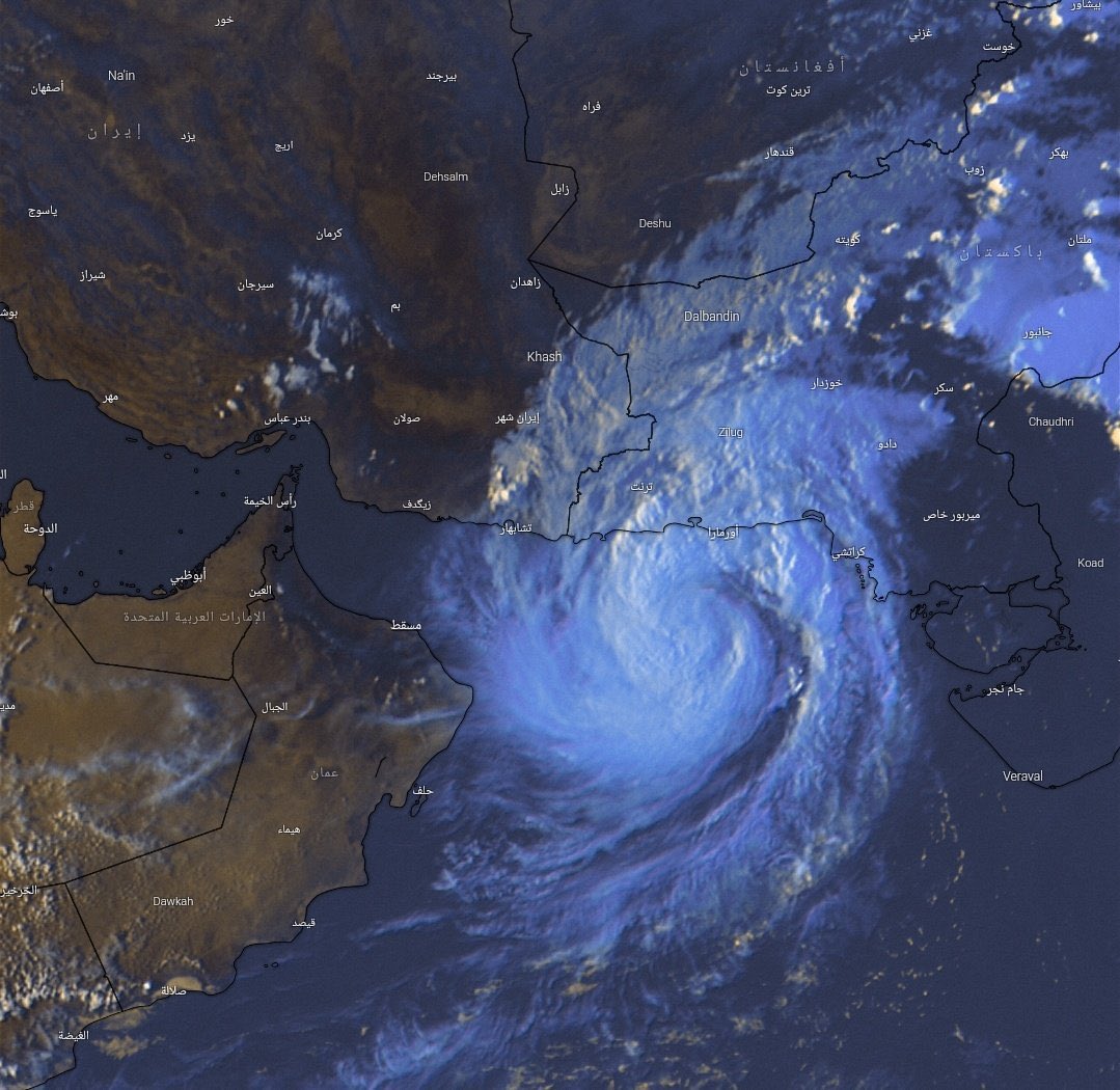 إعصار شاهين يقترب من سواحل سلطنة عمان 