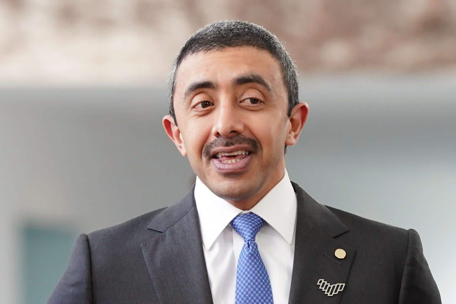 عبدالله بن زايد وزير خارجية الإمارات watanserb.com