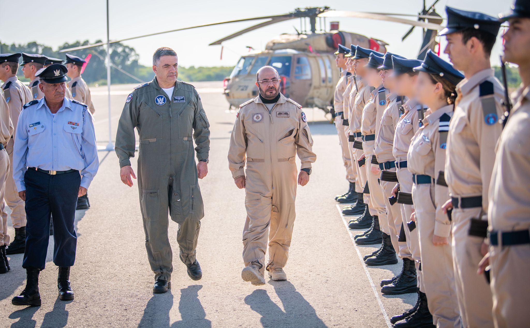 قائد القوات الجوية الإماراتية اللواء الركن طيار إبراهيم ناصر العلوي في إسرائيل watanserb.com