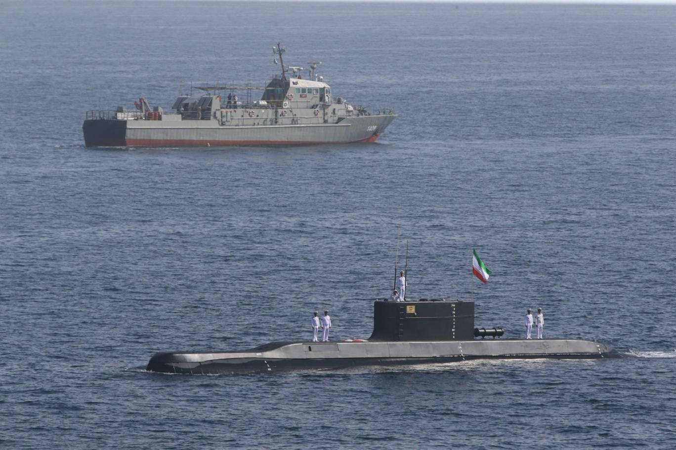الحرس الثوري يحرر ناقلة إيرانية للنفط في بحر عمان http://www.watanserb.com/