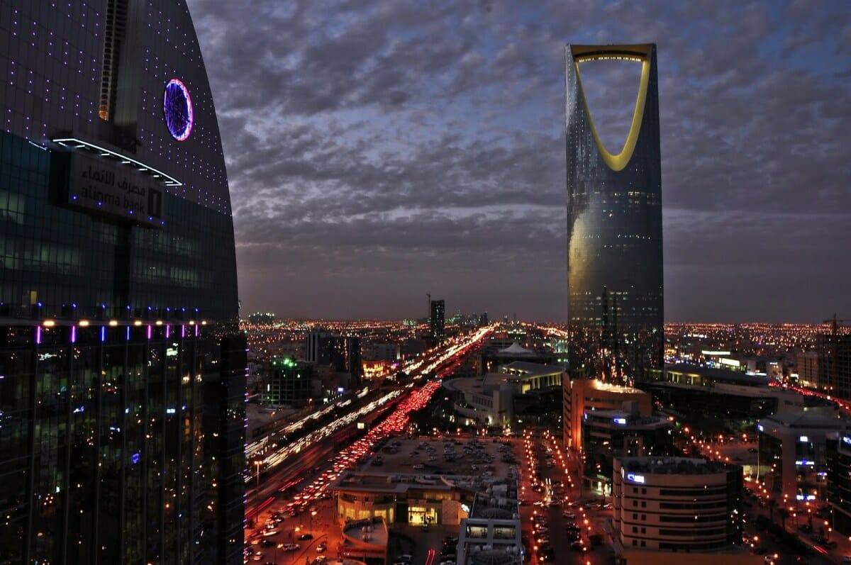 السعودية قد تواجه مشكلة في المصداقية إذا استمرت في تغيير أهدافها فيما يتعلق بحجم الاستثمار الأجنبي watanserb.com