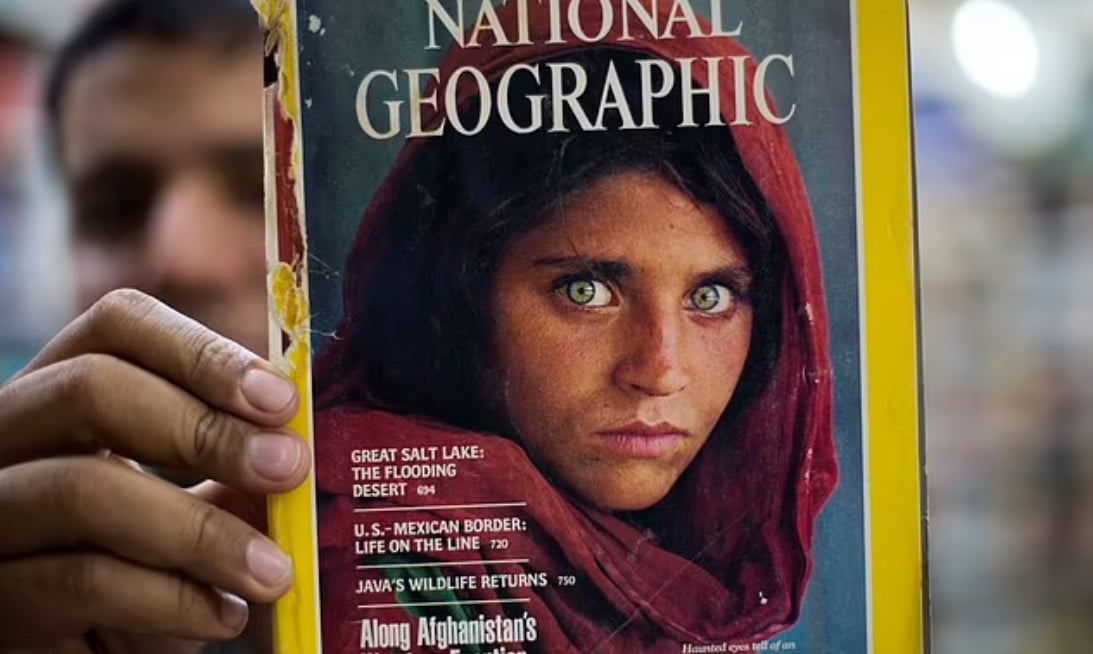 شربات جولا الفتاة الافغانية الشهيرة ذات العيون الخضراء المعروفة بـ "موناليزا أفغانستان" تنتقل الى ايطاليا watanserb.com