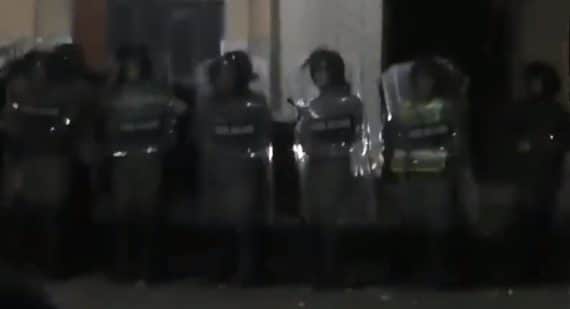 القوات المغربية تقمع الجماهير في الصحراء الغربية التي خرجت للاحتفال بفوز الجزائر على المغرب