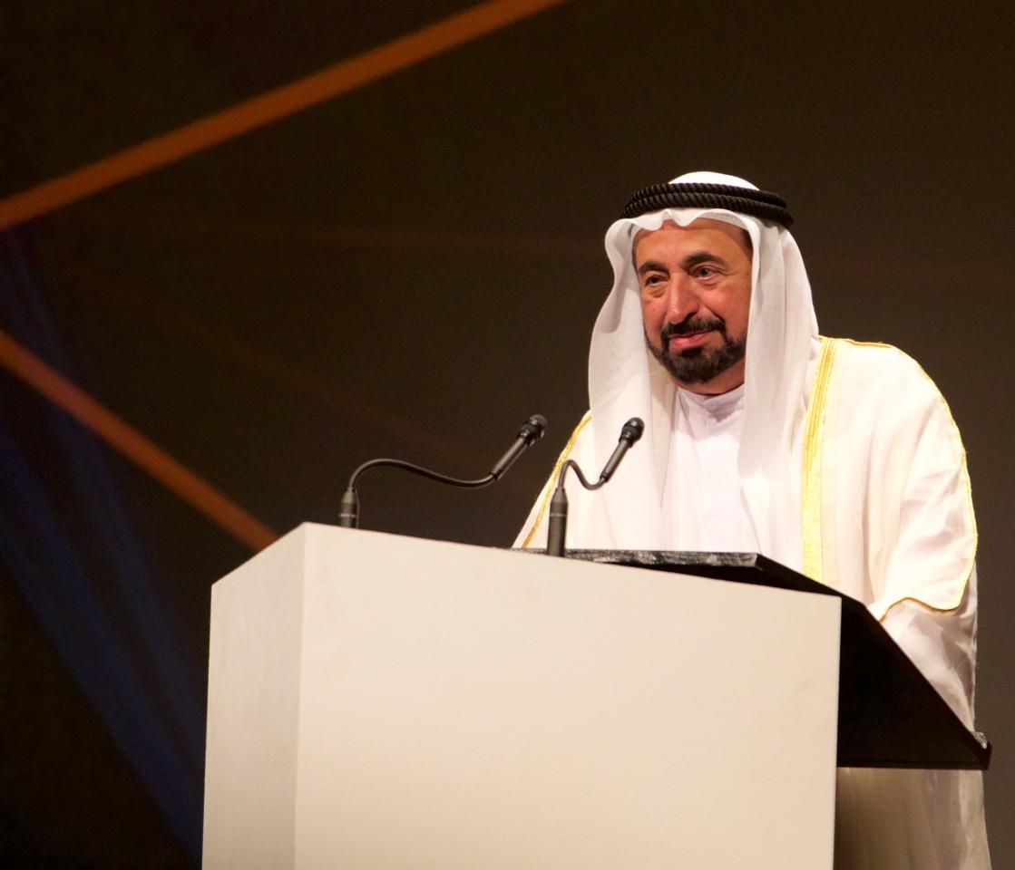 حاكم الشارقة يخالف قرار "أبوظبي ودبي" ويقرر: " يوم الجمعة أجازة كاملة" watanserb.com