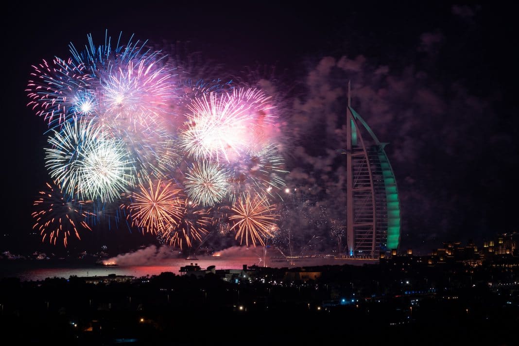 الإمارات ستشارك قطر احتفالاتها باليوم الوطني watanserb.com