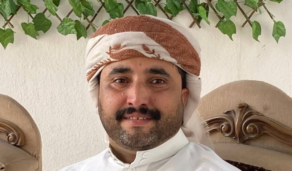 علي أبو لحوم يمني حكمت عليه السعودية بالسجن 15 عاما بتهمة ترويج الردة watanserb.com