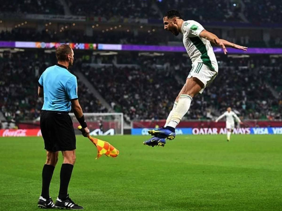 أجمل اللقطات الكوميدية في عالم كرة القدم عام 2021 watanserb.com