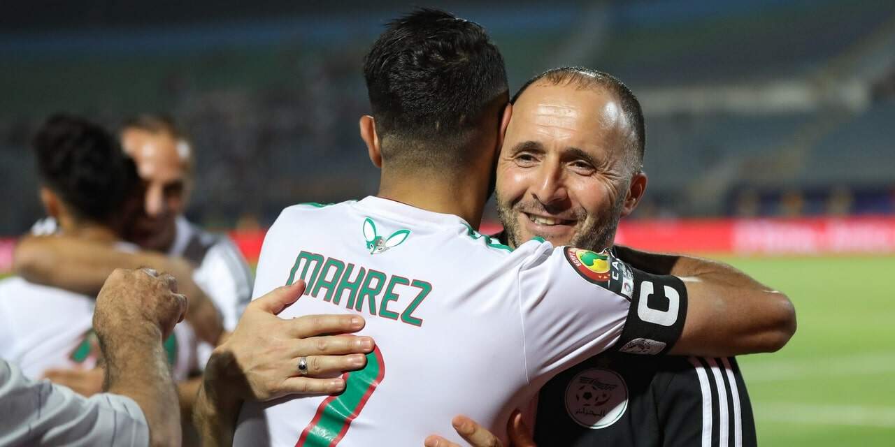 جمال بلماضي واللمسات الفنية مع رياض محرز في أمم أفريقيا 2022 watanserb.com