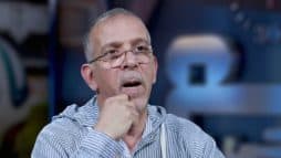 مذيع مغربي يطالب قطر بالقبض على حفيظ دراجي watanserb.com