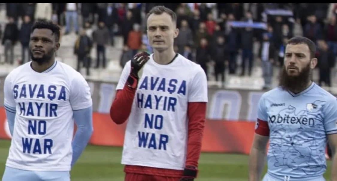 لاعب تركي يرفض التضامن مع أوكرانياwatanserb.com